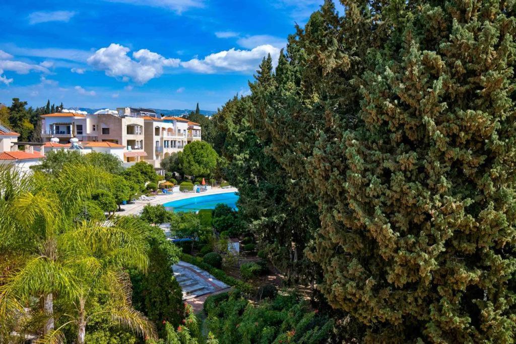 Penthouse Carina Paphos Exterior foto