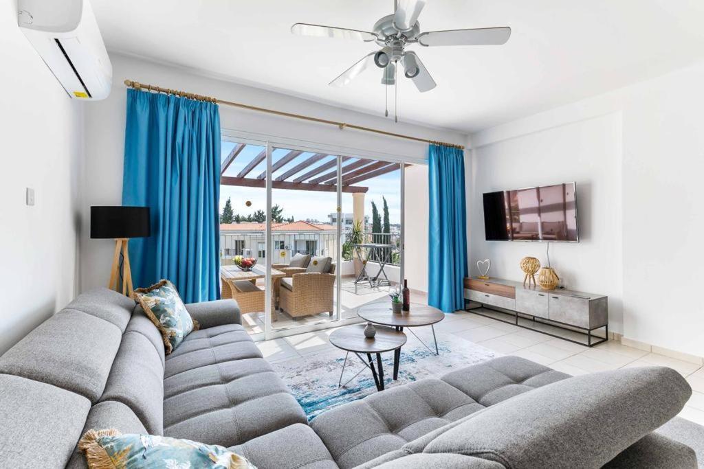Penthouse Carina Paphos Exterior foto